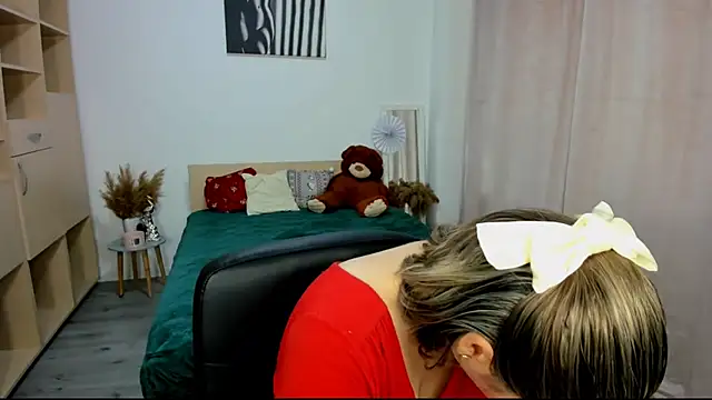 Alexa Dolly12 online show from 17, 12, 2025