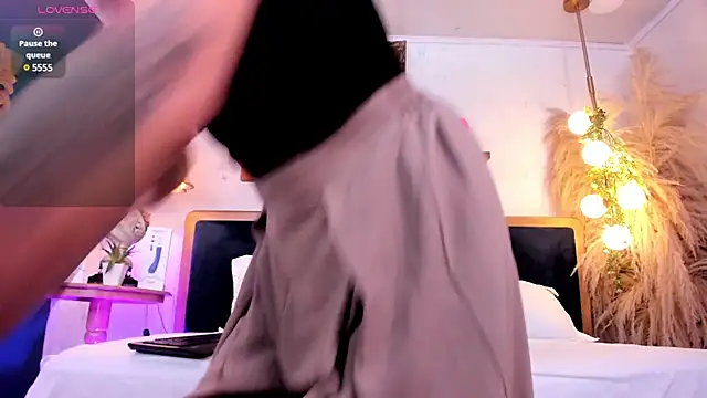 Alice milf  online show from 24, 2, 2025