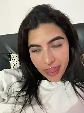 Snapshot of _luna_torres chatting on 13, 3, 2025  luna torres online show from 13, 3, 2025