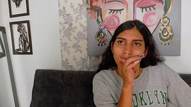 Snapshot of taty_miller chatting on 17, 11, 2025 taty miller online show from 17, 11, 2025