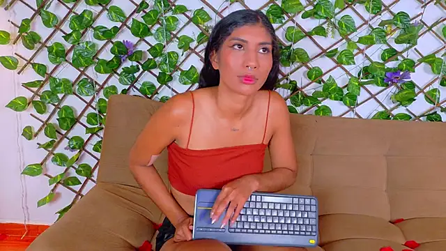 Snapshot of taty_miller chatting on 18, 2, 2026 taty miller online show from 18, 2, 2026