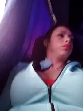 Snapshot of kattaleya993 chatting on 2, 10, 2025 kattaleya993 online show from 2, 10, 2025