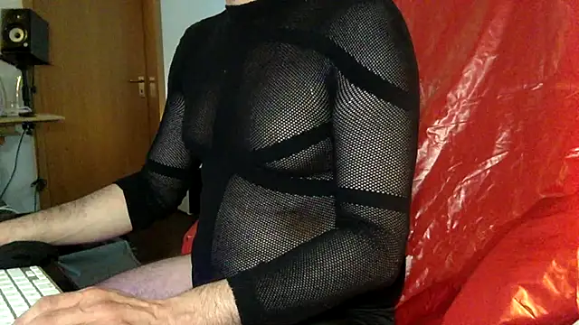 tomz0819 online show from 24, 3, 2026