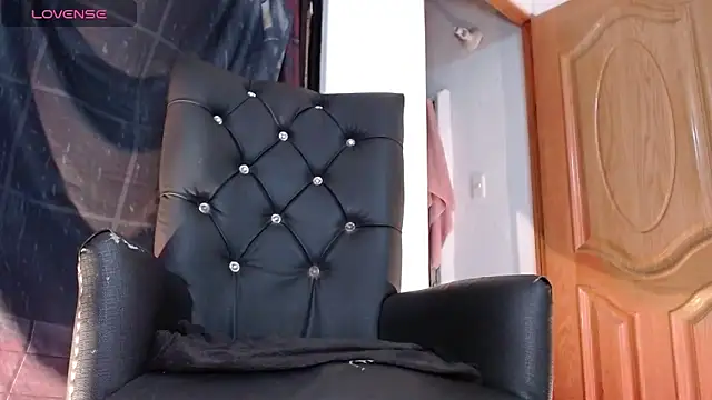 Snapshot of ren_stipee chatting on 5, 2, 2025 ren stipee online show from 5, 2, 2025