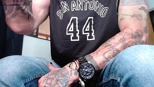 Snapshot of ren_stipee chatting on 7, 3, 2025 ren stipee online show from 7, 3, 2025