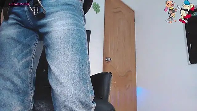 Snapshot of ren_stipee chatting on 4, 11, 2025 ren stipee online show from 4, 11, 2025