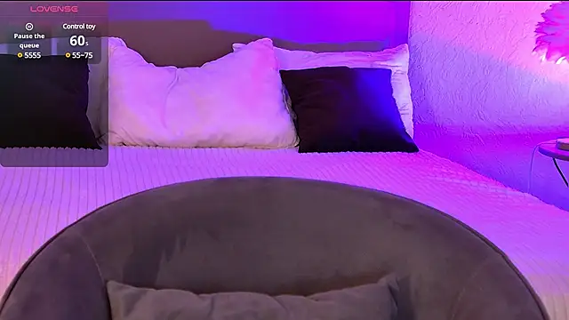 MiaBecky online show from 14, 3, 2025