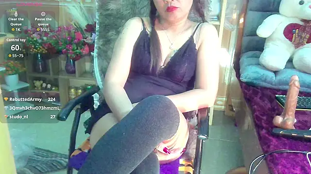 Snapshot of Jerry-Lan chatting on 25, 11, 2025 Jerry-Lan online show from 25, 11, 2025