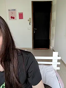 Snapshot of Aisha_Moretti chatting on 20, 4, 2026 Aisha Moretti online show from 20, 4, 2026