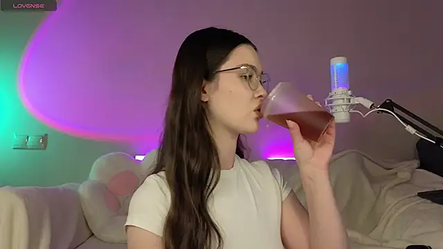 AokiAnna online show from 8, 10, 2025