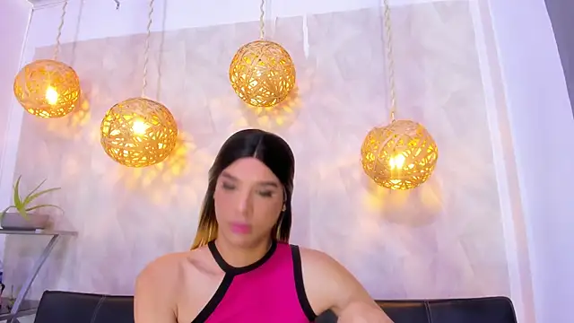 victoria aleia  online show from 7, 3, 2025