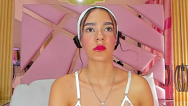 EmmyCruzZ online show from 1, 3, 2025