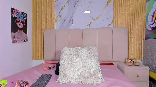 EmmyCruzZ online show from 11, 3, 2025