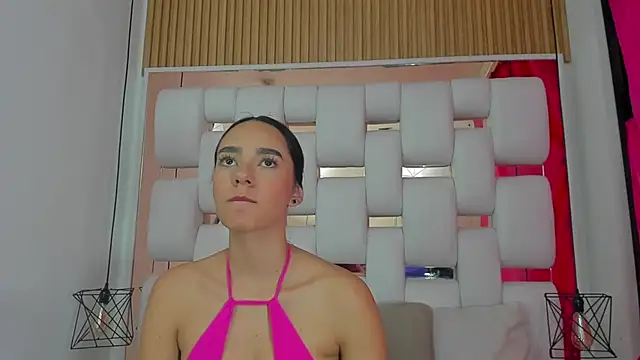 EmmyCruzZ online show from 22, 9, 2025