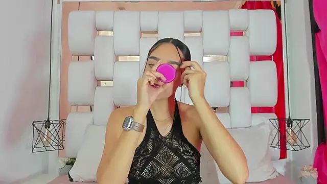 EmmyCruzZ online show from 26, 9, 2025