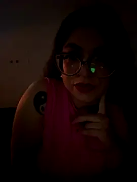 Lucrecia 33 online show from 18, 12, 2025