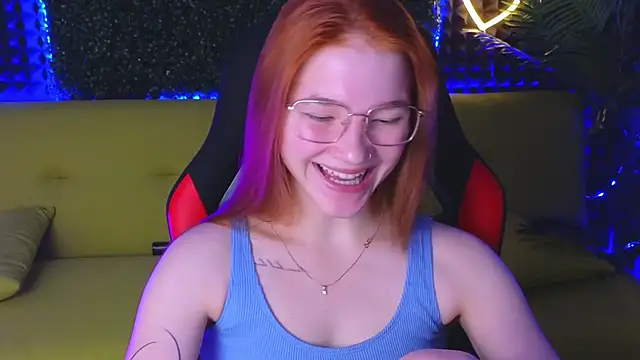 Snapshot of erikabrian chatting on 10, 12, 2024 erikabrian online show from 10, 12, 2024