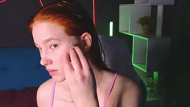 Snapshot of erikabrian chatting on 11, 12, 2024 erikabrian online show from 11, 12, 2024