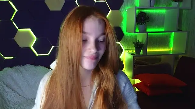 Snapshot of erikabrian chatting on 18, 12, 2024 erikabrian online show from 18, 12, 2024