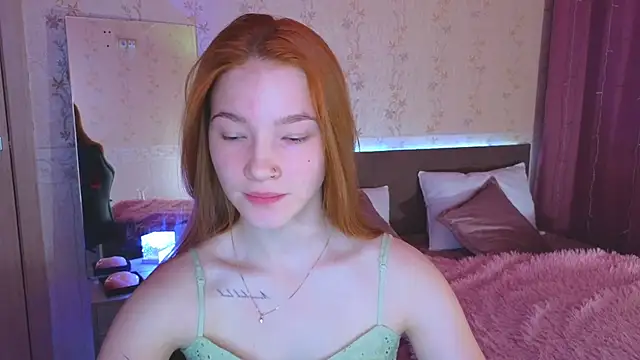 Snapshot of erikabrian chatting on 24, 12, 2024 erikabrian online show from 24, 12, 2024