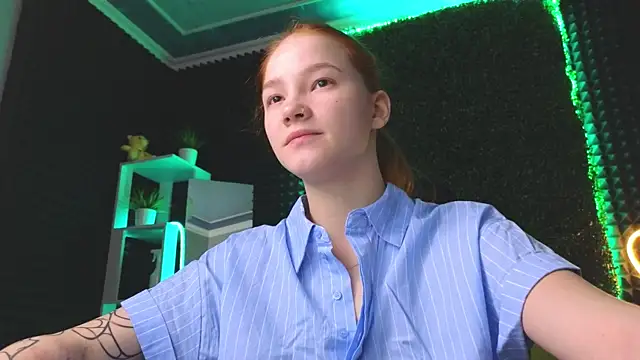 Snapshot of erikabrian chatting on 28, 12, 2024 erikabrian online show from 28, 12, 2024