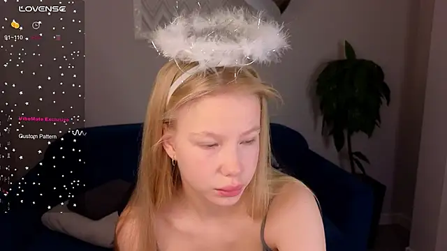 Snapshot of Sarra_Cooper chatting on 17, 1, 2025 Sarra Cooper online show from 17, 1, 2025