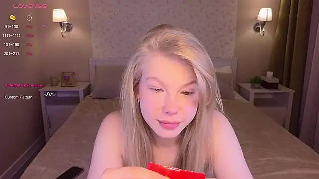 Snapshot of Sarra_Cooper chatting on 31, 1, 2025 Sarra Cooper online show from 31, 1, 2025