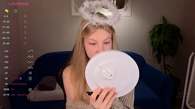 Snapshot of Sarra_Cooper chatting on 12, 2, 2025 Sarra Cooper online show from 12, 2, 2025