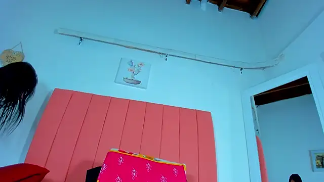 Snapshot of valen_rose0 chatting on 28, 12, 2024 valen rose0 online show from 28, 12, 2024