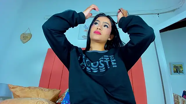 Snapshot of valen_rose0 chatting on 4, 1, 2025 valen rose0 online show from 4, 1, 2025