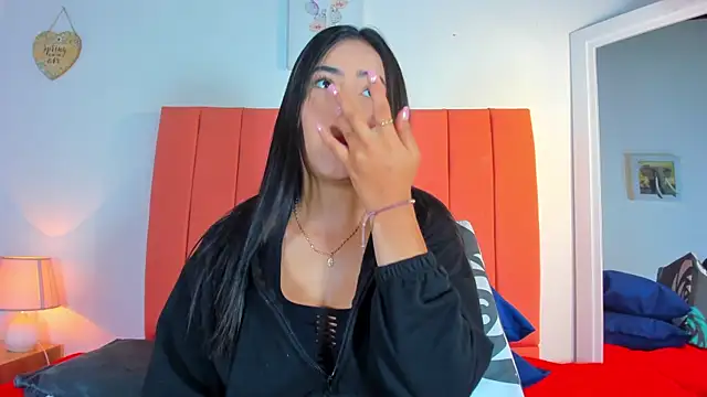 Snapshot of valen_rose0 chatting on 10, 9, 2025 valen rose0 online show from 10, 9, 2025