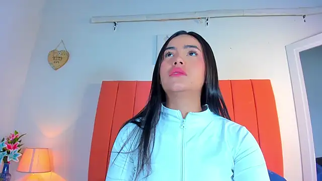 Snapshot of valen_rose0 chatting on 12, 9, 2025 valen rose0 online show from 12, 9, 2025