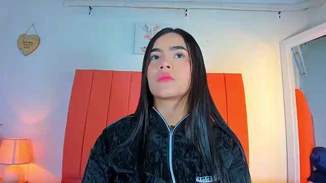 Snapshot of valen_rose0 chatting on 18, 9, 2025 valen rose0 online show from 18, 9, 2025