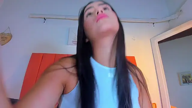 Snapshot of valen_rose0 chatting on 15, 12, 2025 valen rose0 online show from 15, 12, 2025