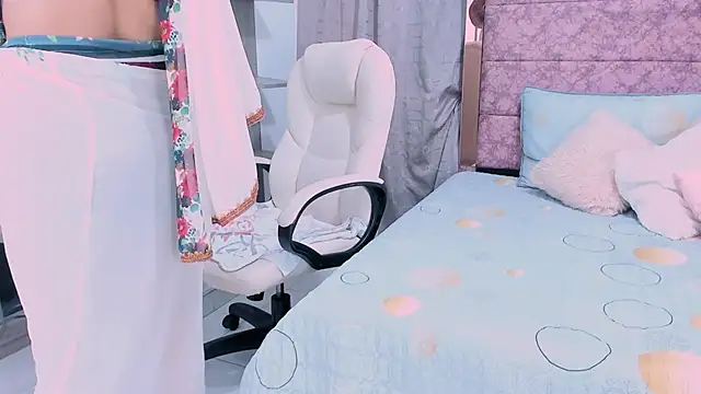  Lakshmi hotx online show from 17, 2, 2025