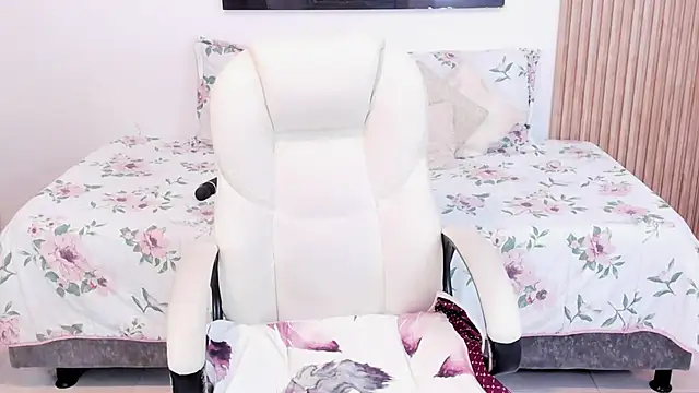  Lakshmi hotx online show from 5, 11, 2025