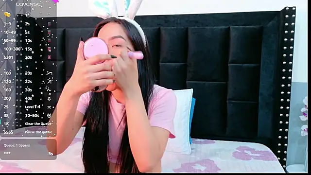 littleebluee online show from 13, 9, 2025