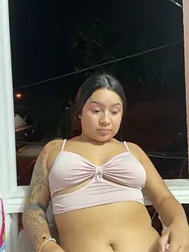 Snapshot of Pretty_Isadora chatting on 5, 2, 2025 Pretty Isadora online show from 5, 2, 2025