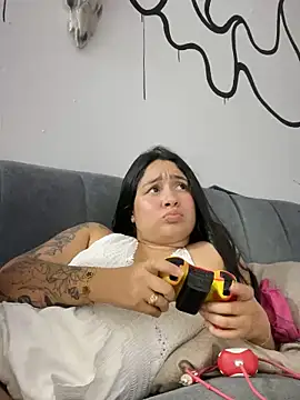 Snapshot of Pretty_Isadora chatting on 14, 2, 2025 Pretty Isadora online show from 14, 2, 2025