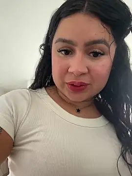 Pretty Isadora online show from 14, 2, 2026