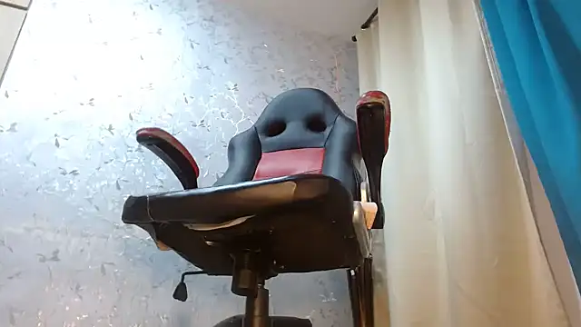 Samantabrown  online show from 6, 11, 2025