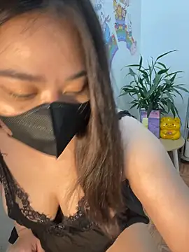 Snapshot of --Lyly-- chatting on 11, 3, 2025 --Lyly-- online show from 11, 3, 2025