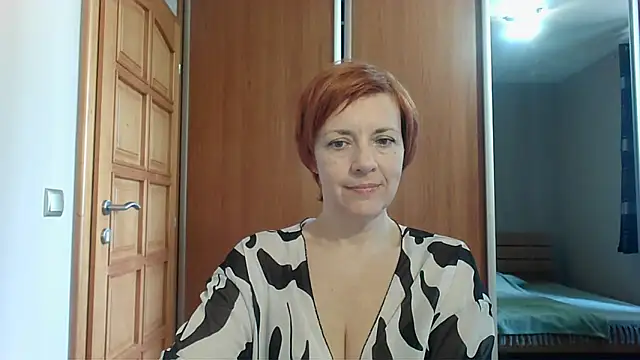 LoraLoraMay online show from 20, 4, 2026