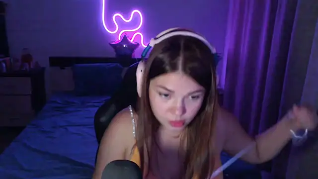 Snapshot of helengilmor chatting on 13, 9, 2025 helengilmor online show from 13, 9, 2025