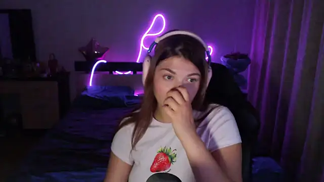 Snapshot of helengilmor chatting on 20, 9, 2025 helengilmor online show from 20, 9, 2025