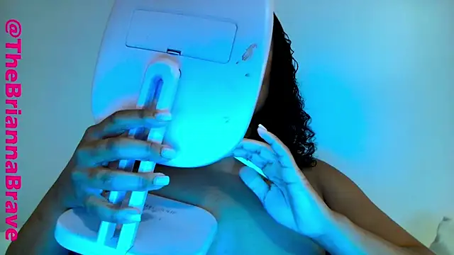 BriannaBrave online show from 20, 12, 2025