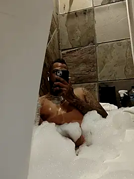 Snapshot of 3prettyboy3 chatting on 17, 12, 2025 3prettyboy3 online show from 17, 12, 2025