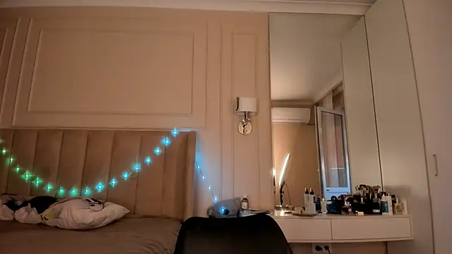 melissa yamazaki online show from 25, 11, 2025