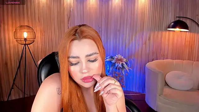 SamanthaKlein  online show from 29, 12, 2024