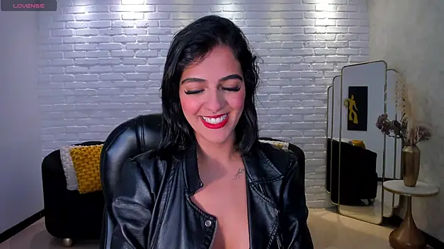 VictoriaMilan  online show from 6, 12, 2024